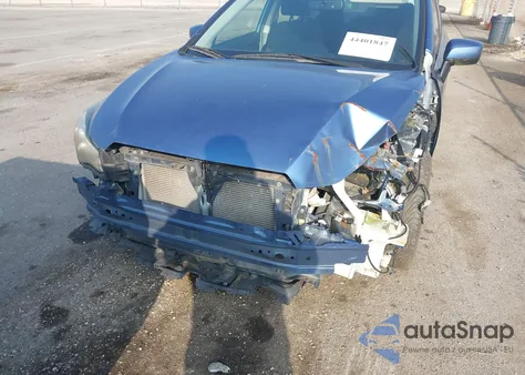 2016 Subaru Impreza 2.0I Premium z USA, uszkodzony, nr VIN JF1GJAB64GH021390